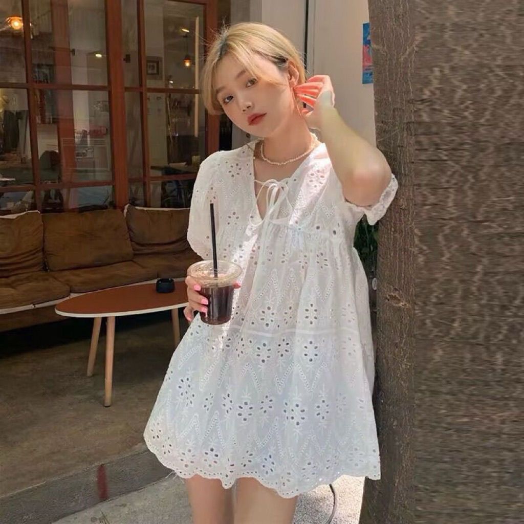 法式泡泡袖鏤空蕾絲設計感小眾V領短袖襯衫