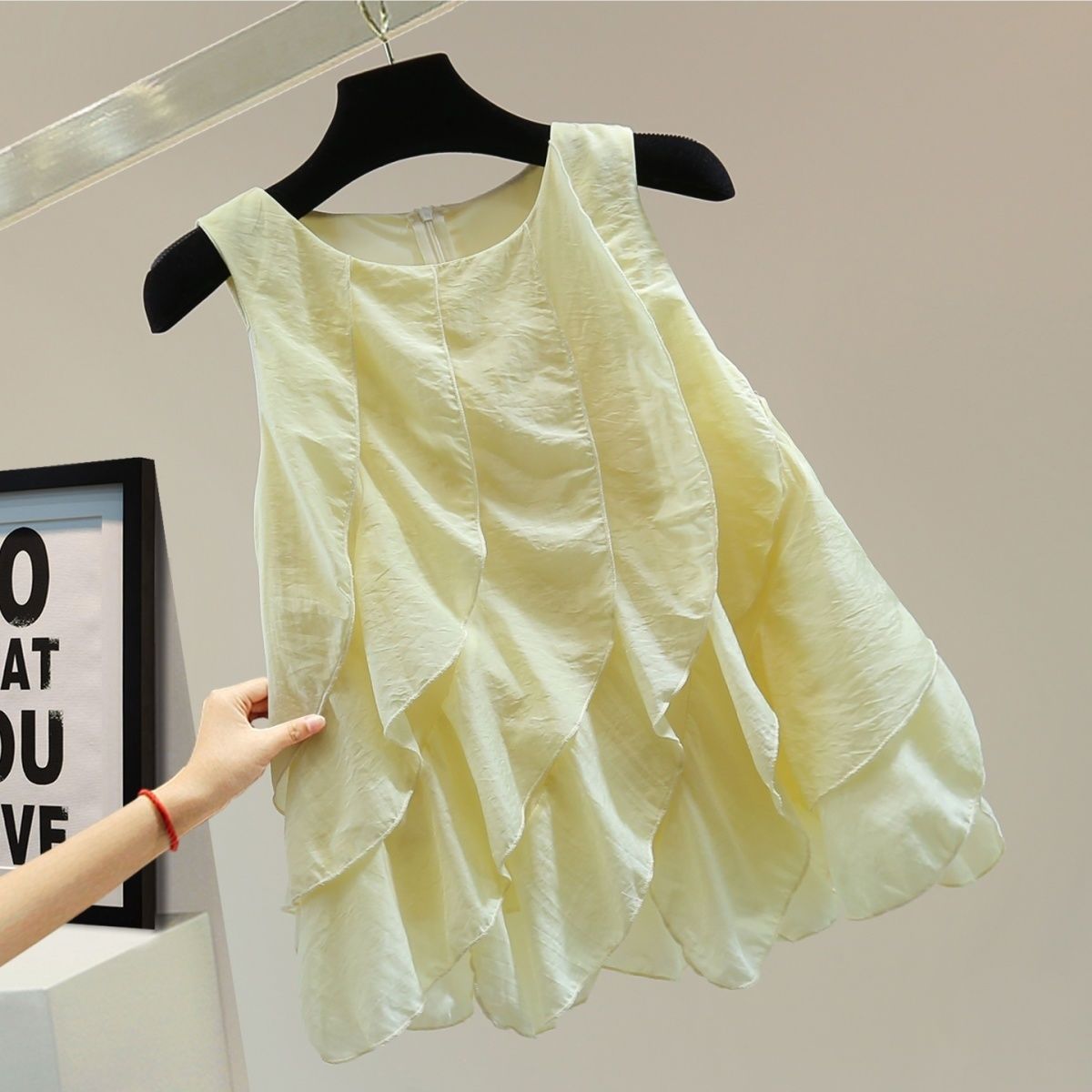 荷葉邊拼接寬鬆顯瘦純色圓領拉鍊背心