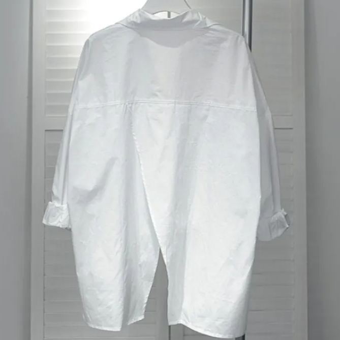 韓版薄款寬鬆後背開叉長袖不規則襯衫