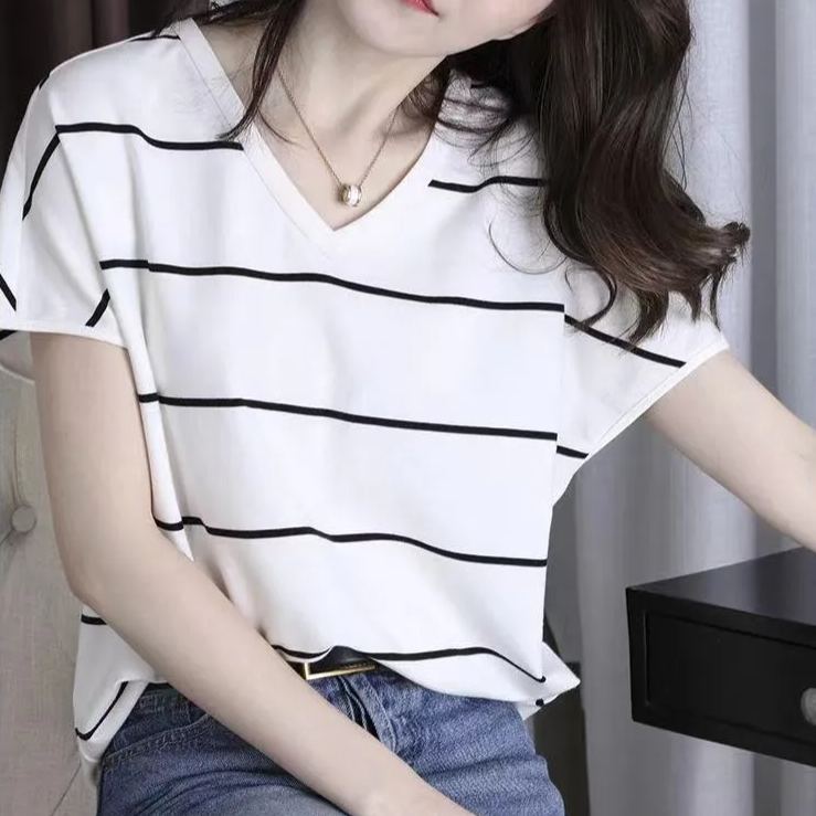 時尚v領涼爽透氣條紋百搭休閒短袖-Cicichill
