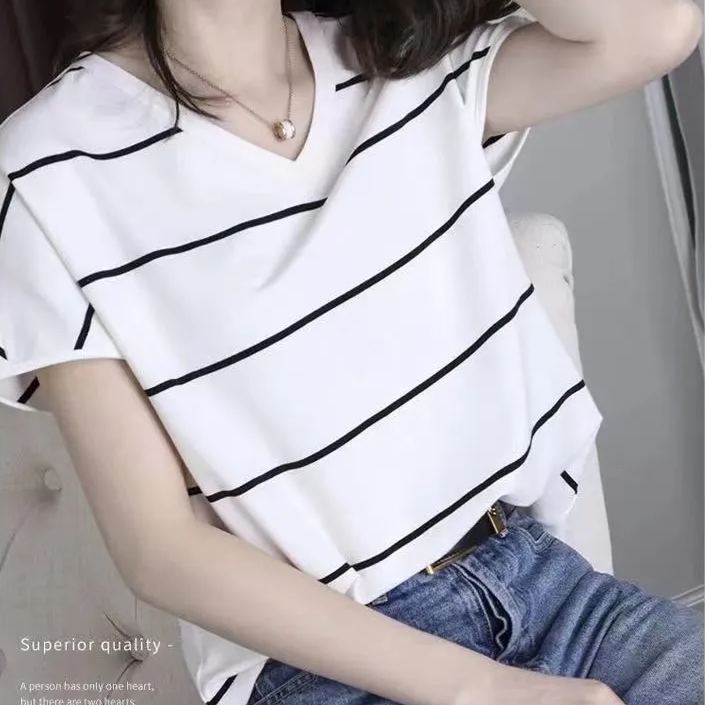 時尚v領涼爽透氣條紋百搭休閒短袖-Cicichill