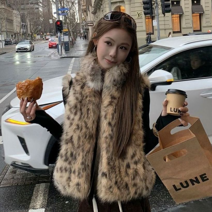 雙面穿時髦俏皮漸變雪奶豹皮草馬甲外套