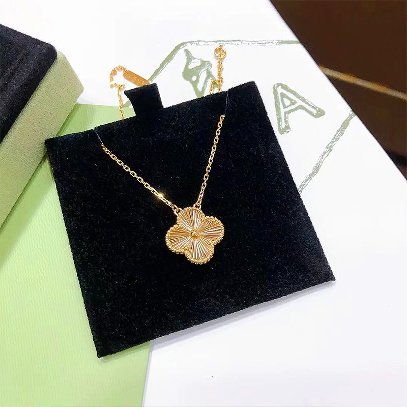 【ヴァンクリーフ】ネックレス・ペンダント0825-4-57-1