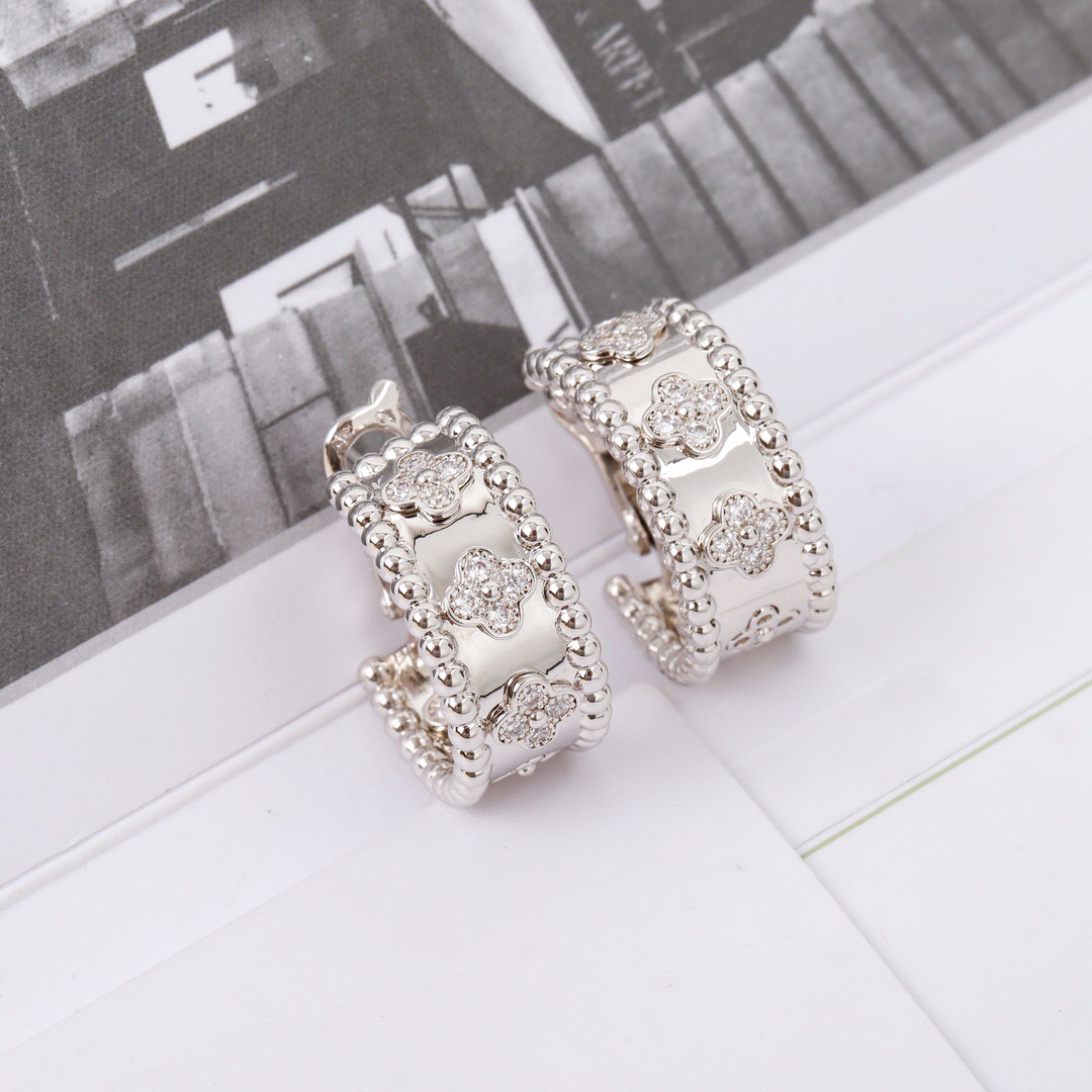 【ヴァンクリーフ】ピアス 0915-1-2