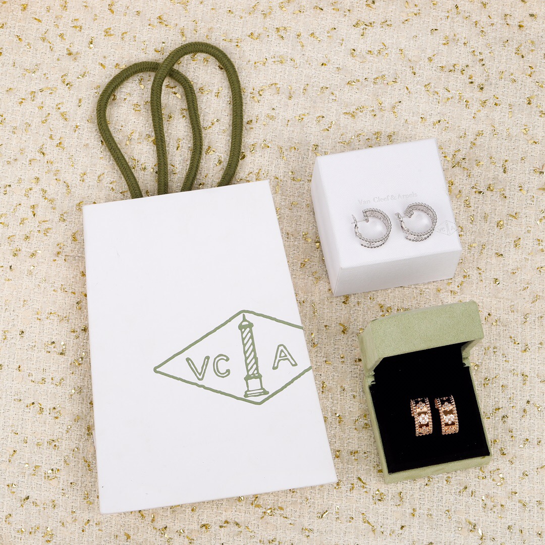 【ヴァンクリーフ】ピアス 0915-1-2