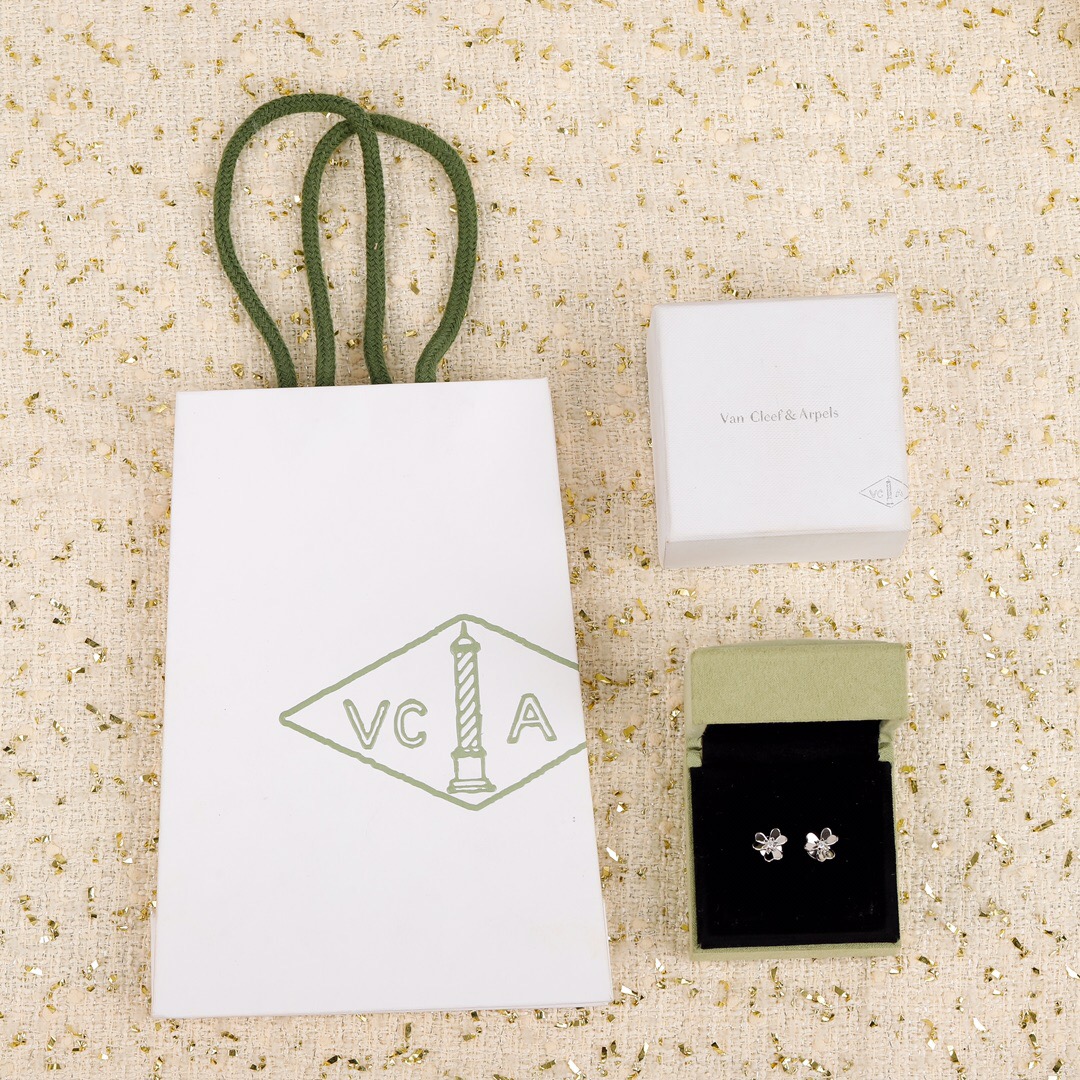 【ヴァンクリーフ】ピアス 0915-1-3