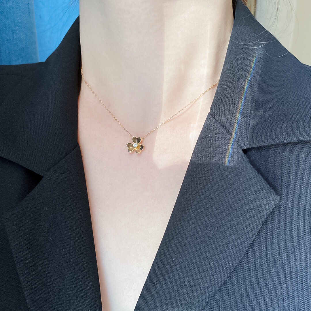 【ヴァンクリーフ】ネックレス・ペンダント 0915-2-1