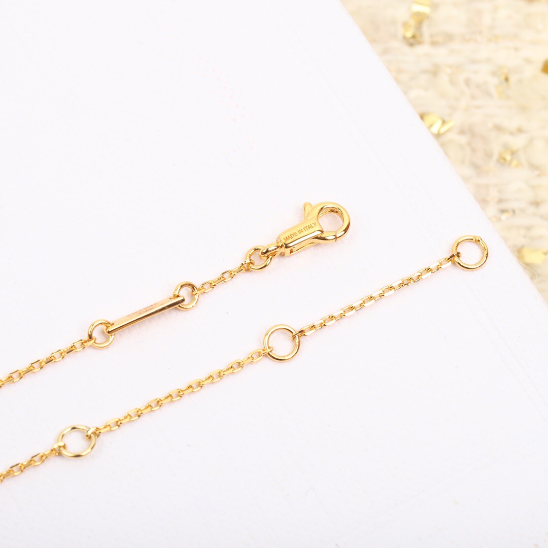 【セリーヌ】ネックレス・ペンダント 0905-3-4