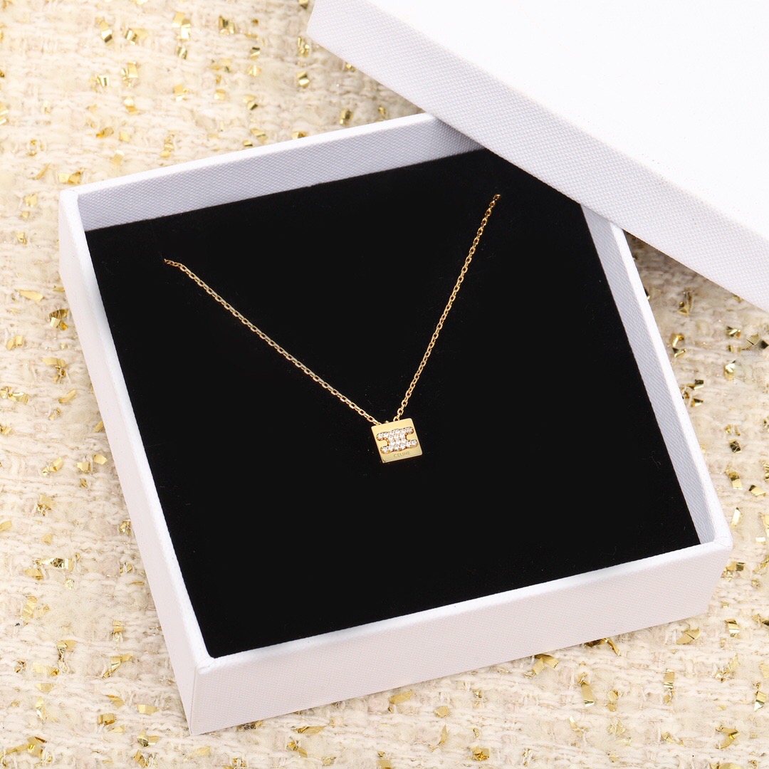 【セリーヌ】ネックレス・ペンダント 0905-3-4