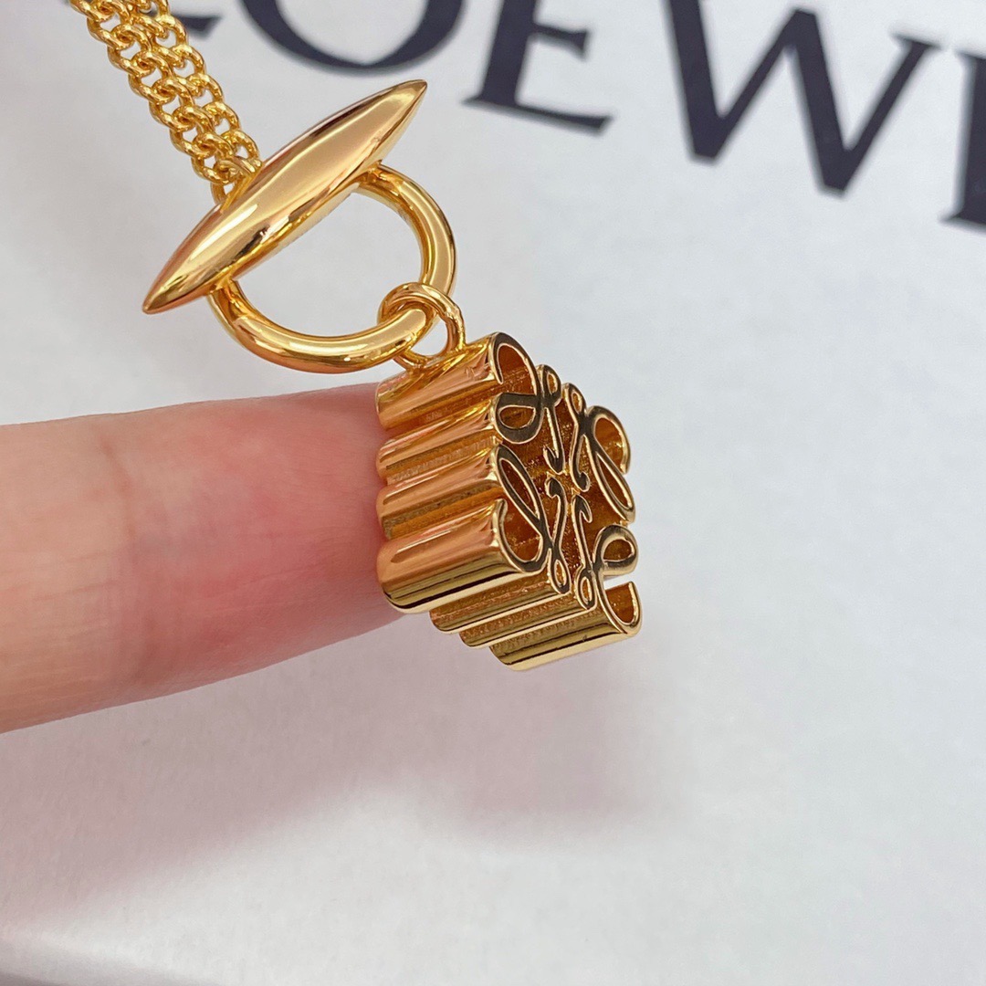 【ロエベ】ネックレス・ペンダント 0823-1-1