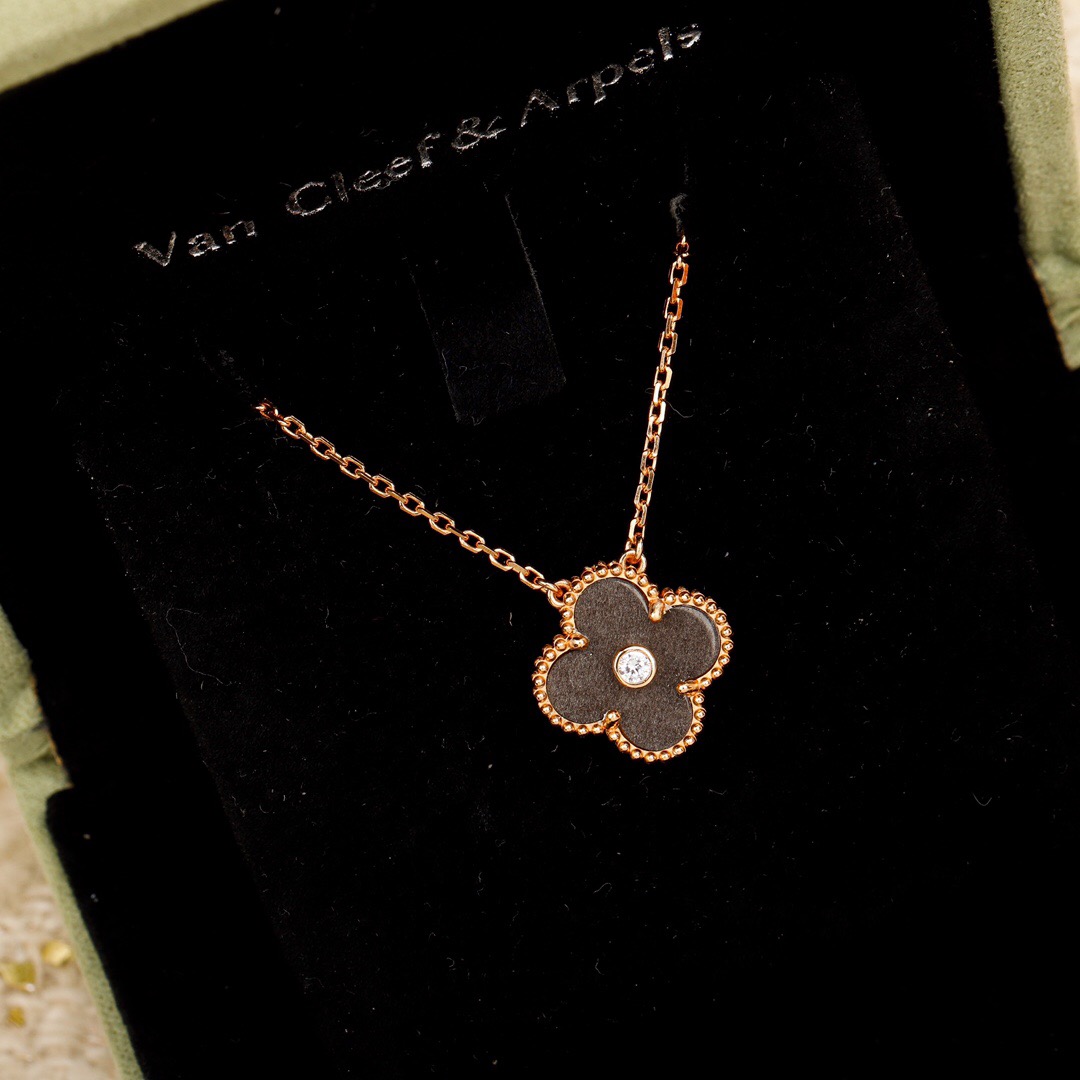 【ヴァンクリーフ】ホリデー限定 ネックレス・ペンダント 1009-1-1