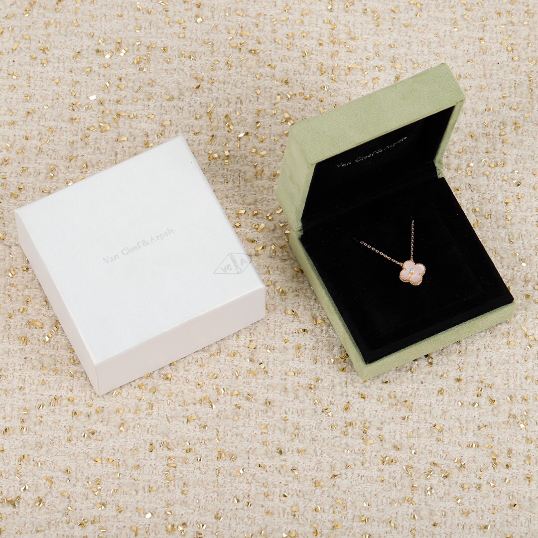 【ヴァンクリーフ】ホリデー限定2015 ネックレス・ペンダント0825-4-54