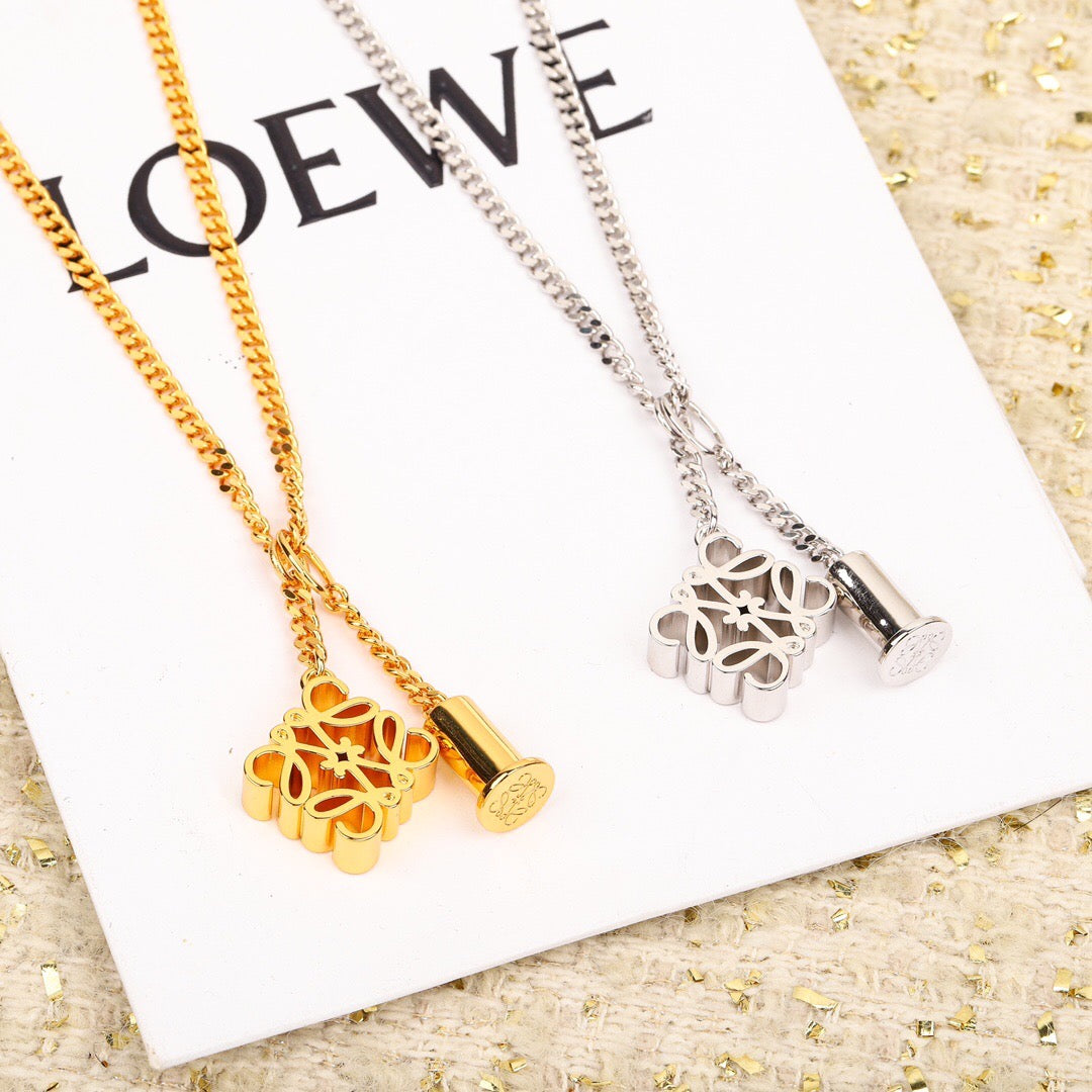 【ロエベ】ネックレス・ペンダント 0804-1-4