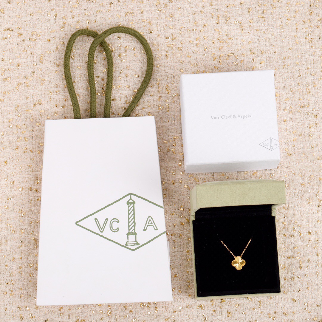 【ヴァンクリーフ】ネックレス・ペンダント0825-4-57