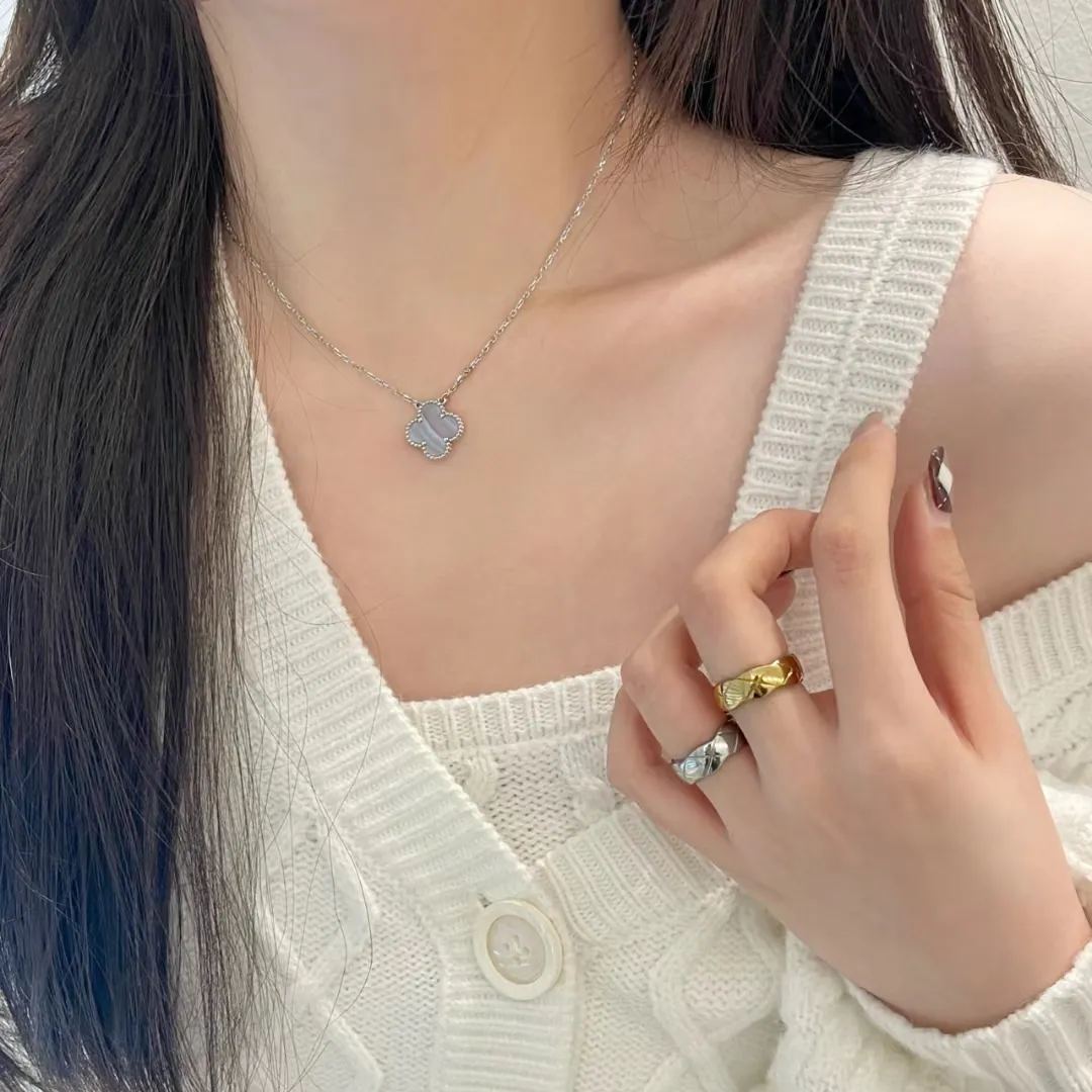 【ヴァンクリーフ】ネックレス・ペンダント 0825-4-58