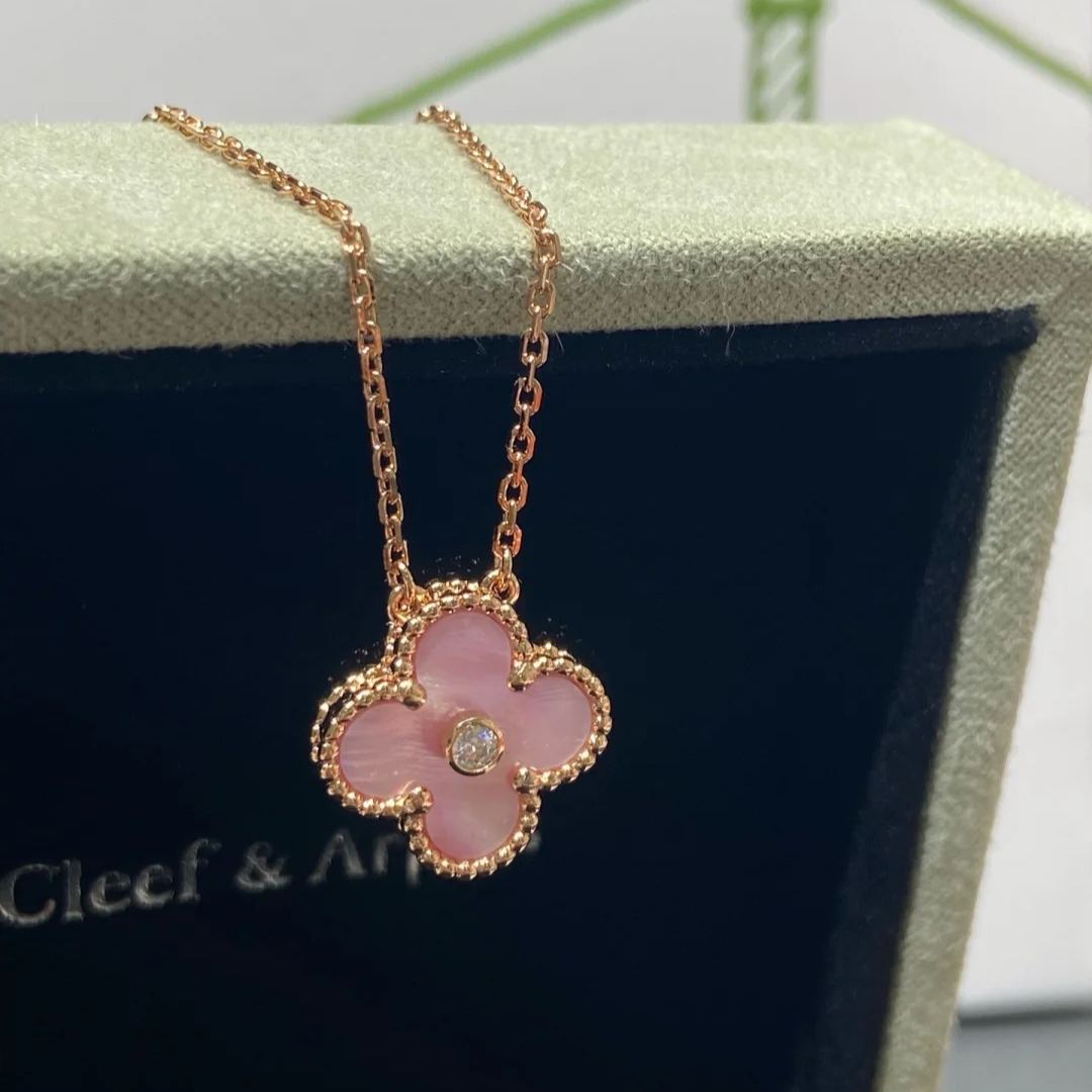 【ヴァンクリーフ】ホリデー限定2025 ネックレス・ペンダント 1029-1-1