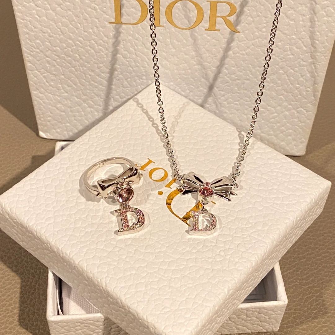 【ディオール】ネックレス・ペンダント 26126-1