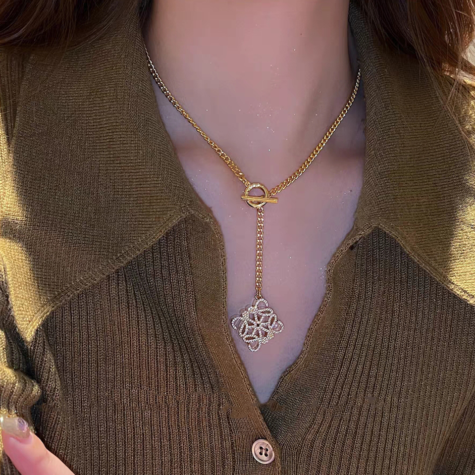 【ロエベ】ネックレス・ペンダント 0830-1-2