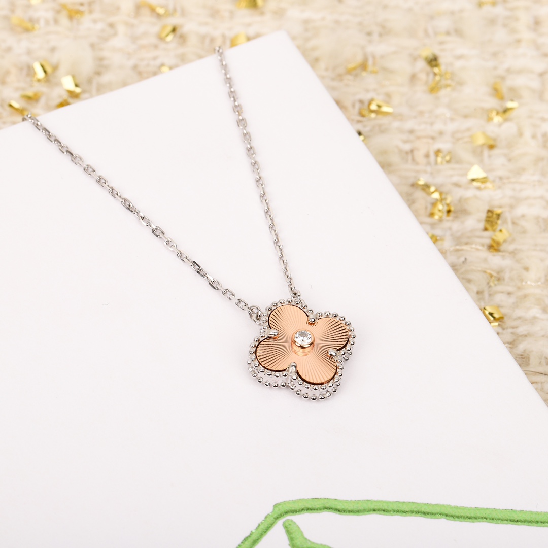 【ヴァンクリーフ】Christmas 限定2024 ネックレス・ペンダント 1015-1-2