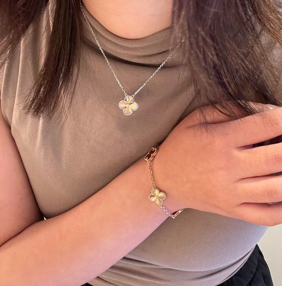 【ヴァンクリーフ】Christmas 限定2024 ネックレス・ペンダント 1015-1-2