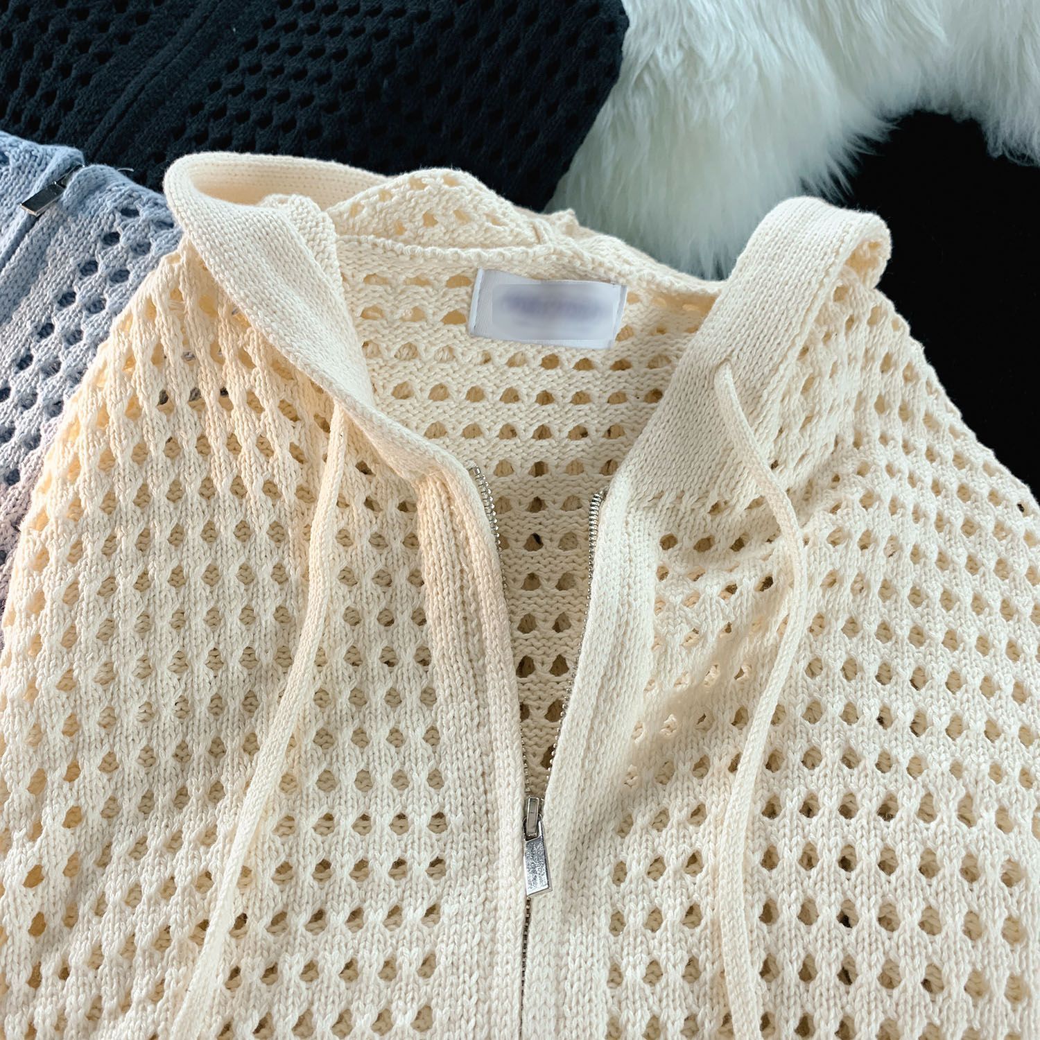 慵懶風潮流設計感防曬鏤空連帽開衫-vivivale