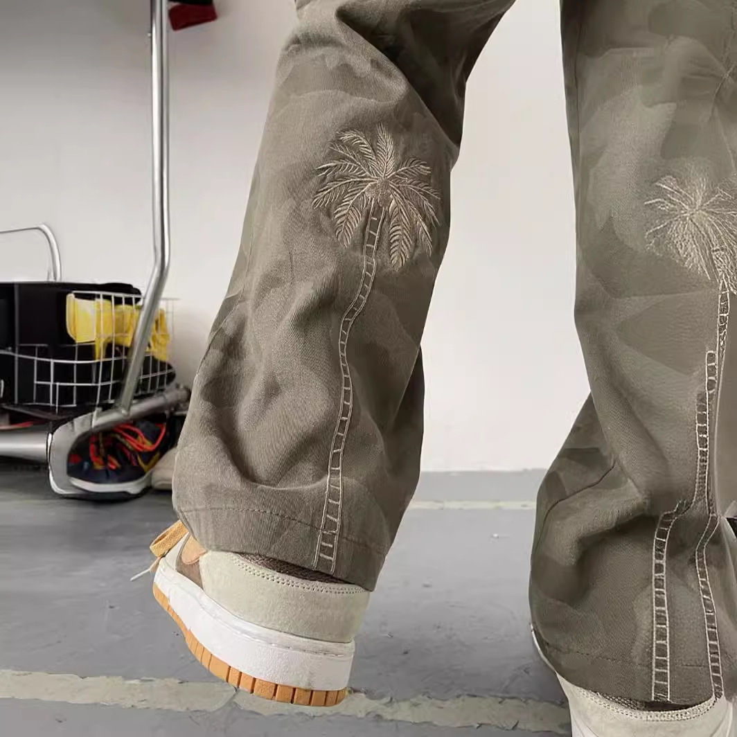 水洗迷彩高街復古刺繡百搭直筒休閒工裝褲-vivivale