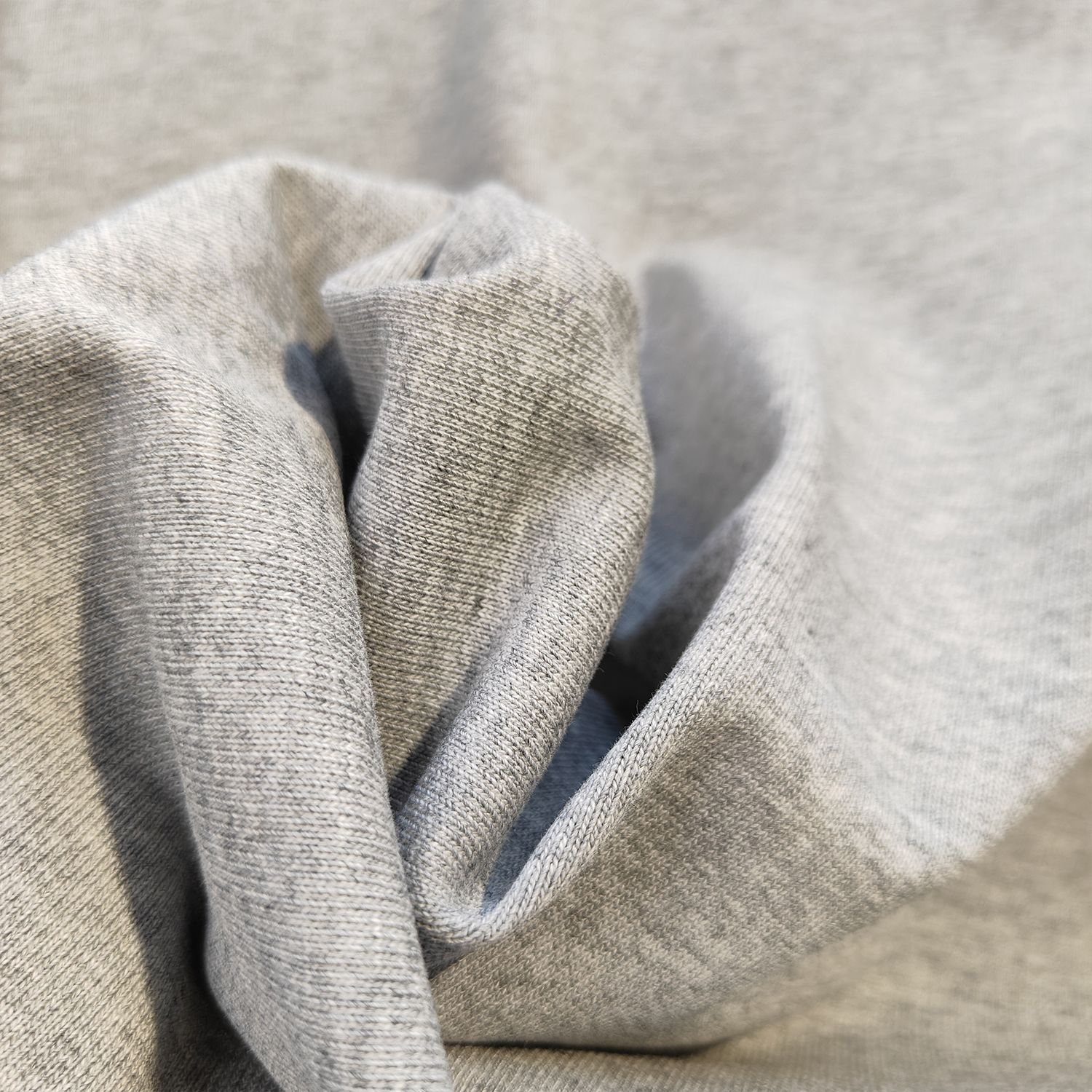 純棉貓咪塗鴉印花男女同款休閒圓領短袖t恤-vivivale