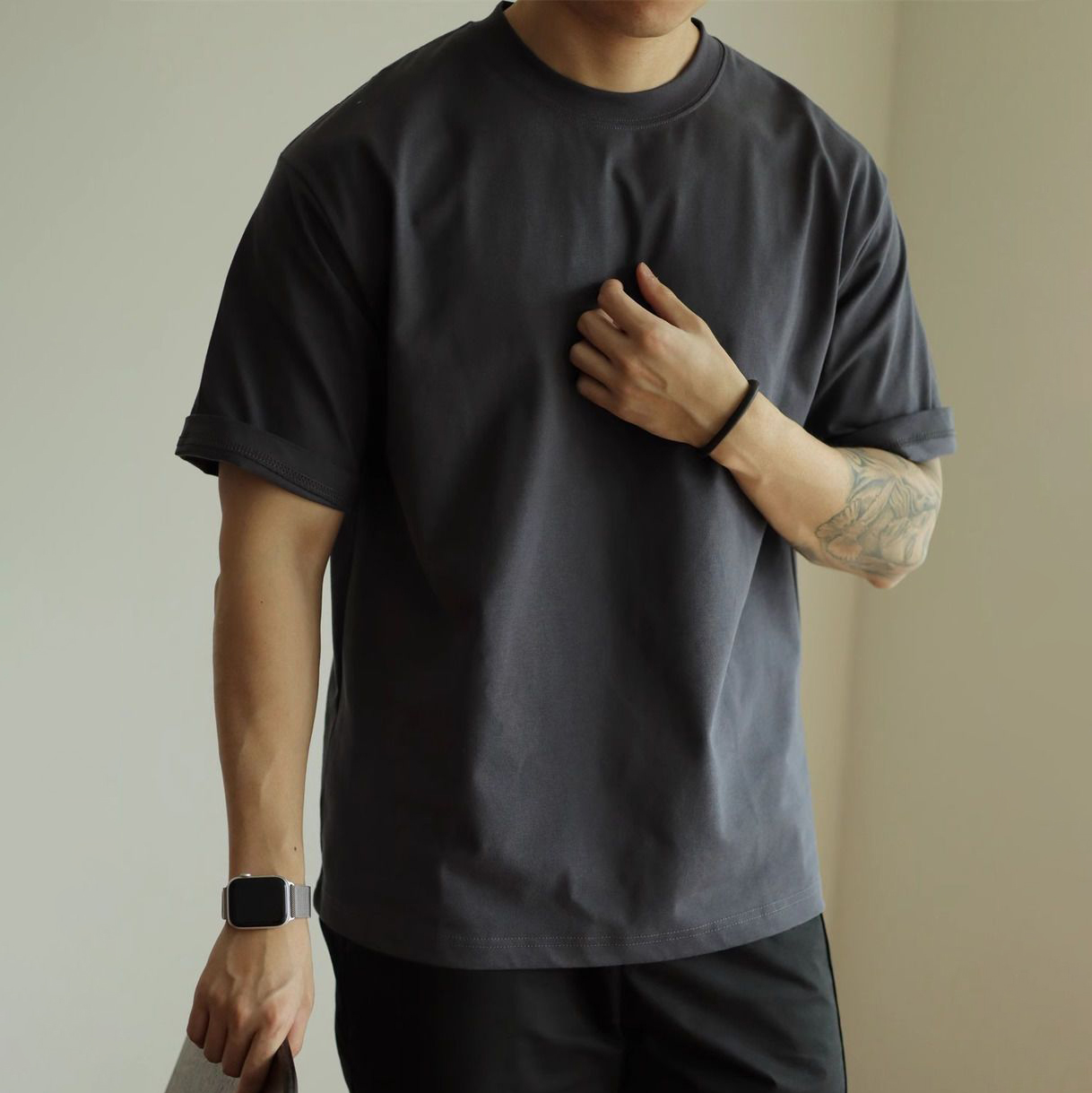 六色圓領百搭休閒經典款短袖T恤-vivivale