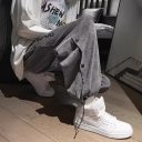 灰色