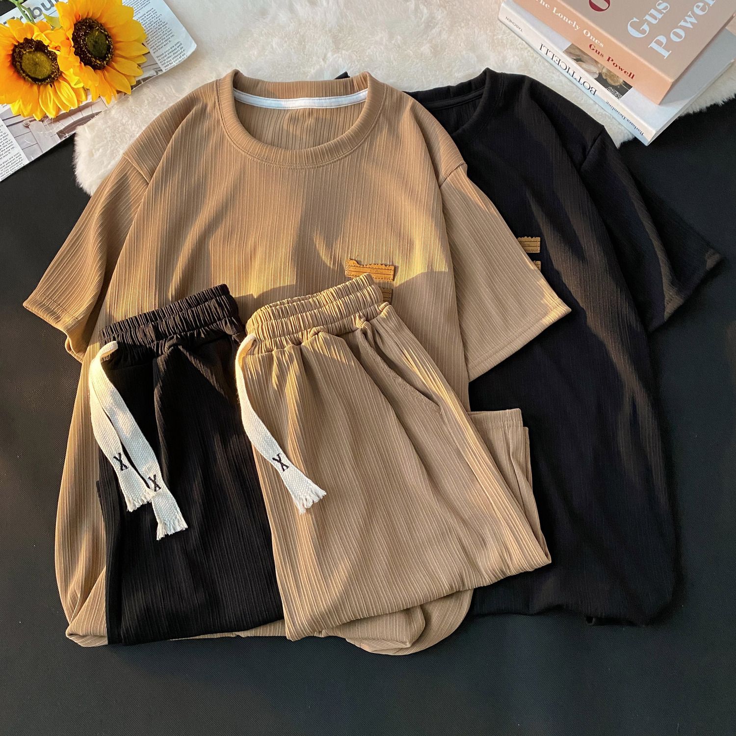 【套裝】冰絲運動風簡約休閒圓領短袖+短褲兩件套裝-vivivale