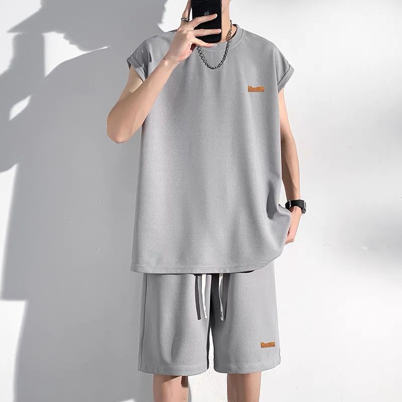 【套裝】冰絲速乾運動風健身無袖背心+短褲兩件套裝-vivivale