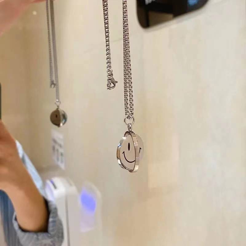 雙面旋轉帥酷吊墜不掉色鈦鋼嘻哈笑臉項鍊