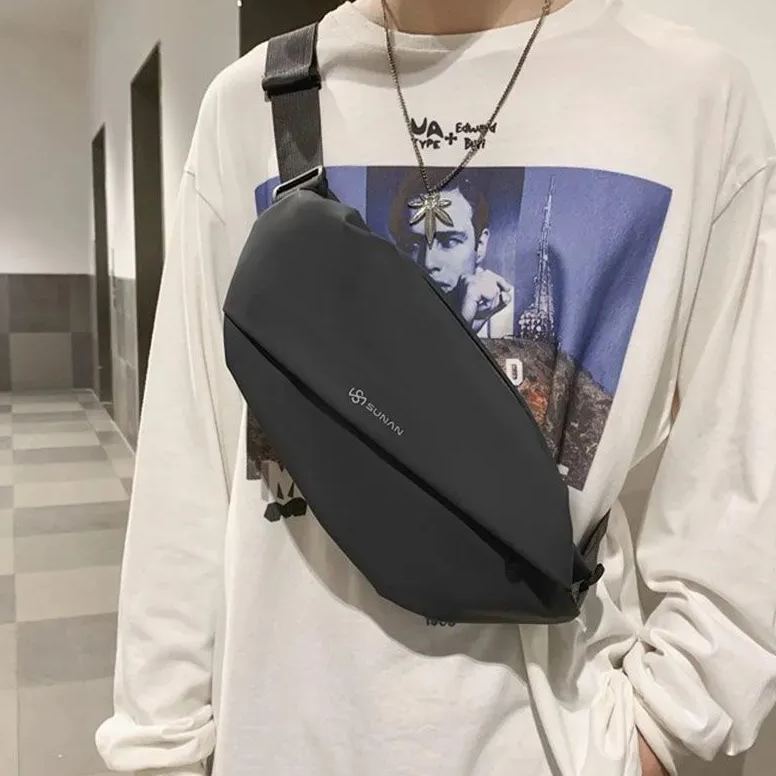 Ins 潮酷單肩百搭休閒機能大容量吸扣斜挎包