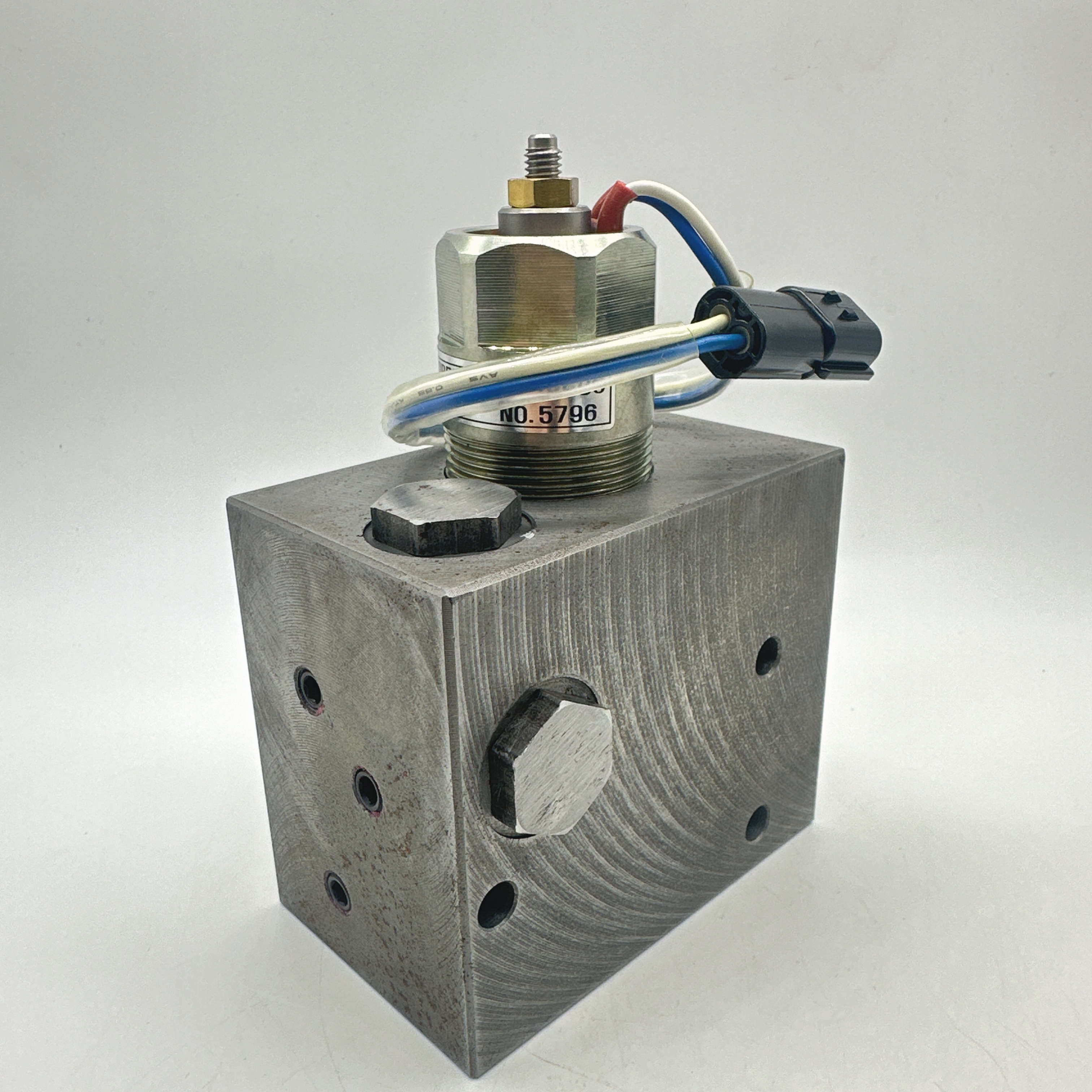 Doosan Electromagnetic Valve Assembly K3V112 Pump 420-00127