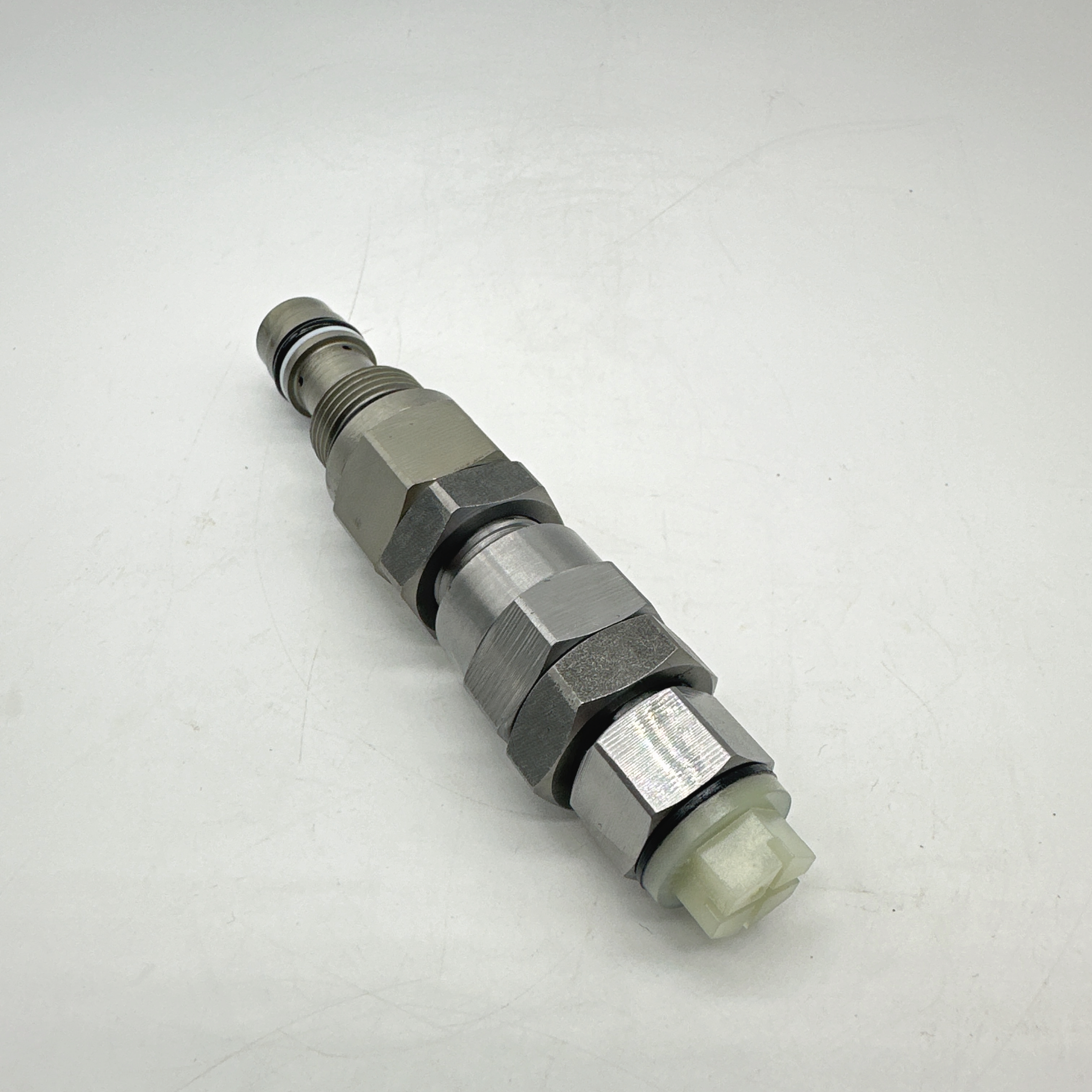Hengli main relief valve (connection)