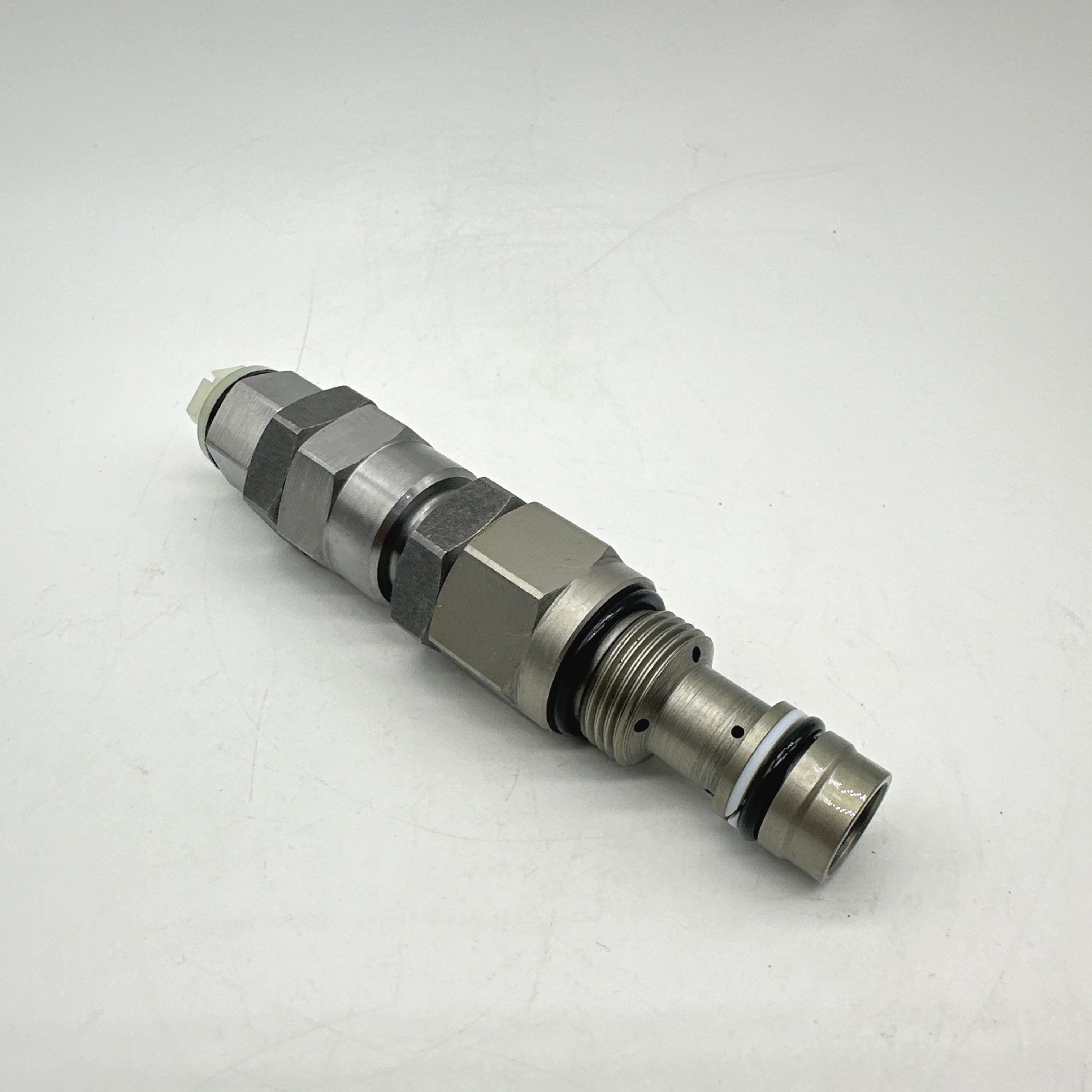 Hengli main relief valve (connection)