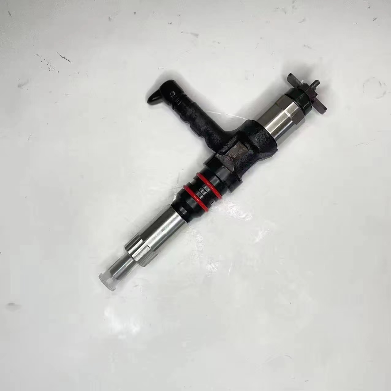 SAA6D140E/6261-11-3200/6245-11-3100/095000-6290INJECTOR ASS'Y. PC450--8