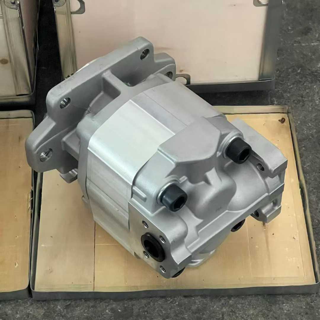 705-12-40040  pilot pump, gear pump. /KOMATSU ​WA450、WA470、WA500