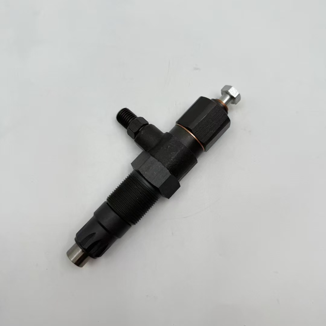 EX50UR forklift, C240 fuel injector 5-15300039-1