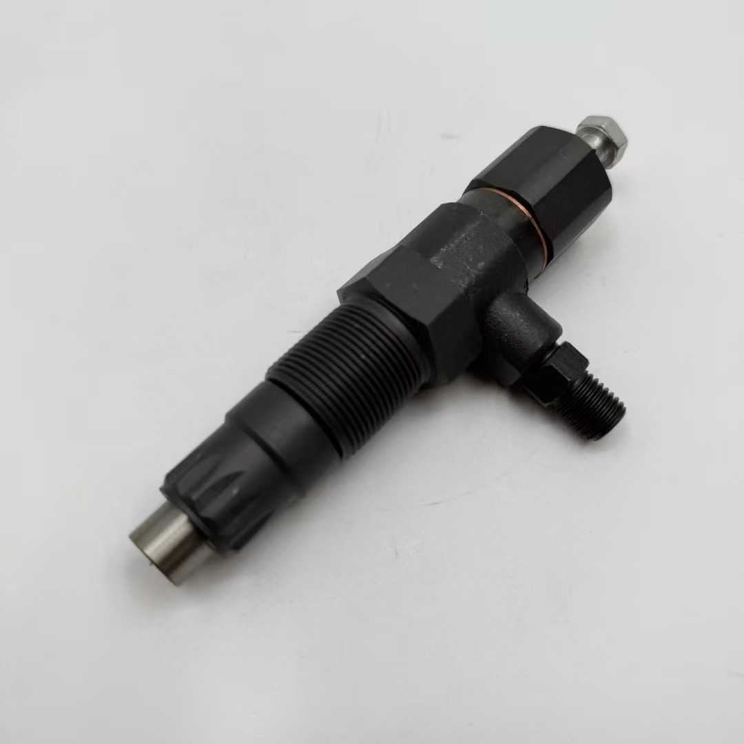 EX50UR forklift, C240 fuel injector 5-15300039-1