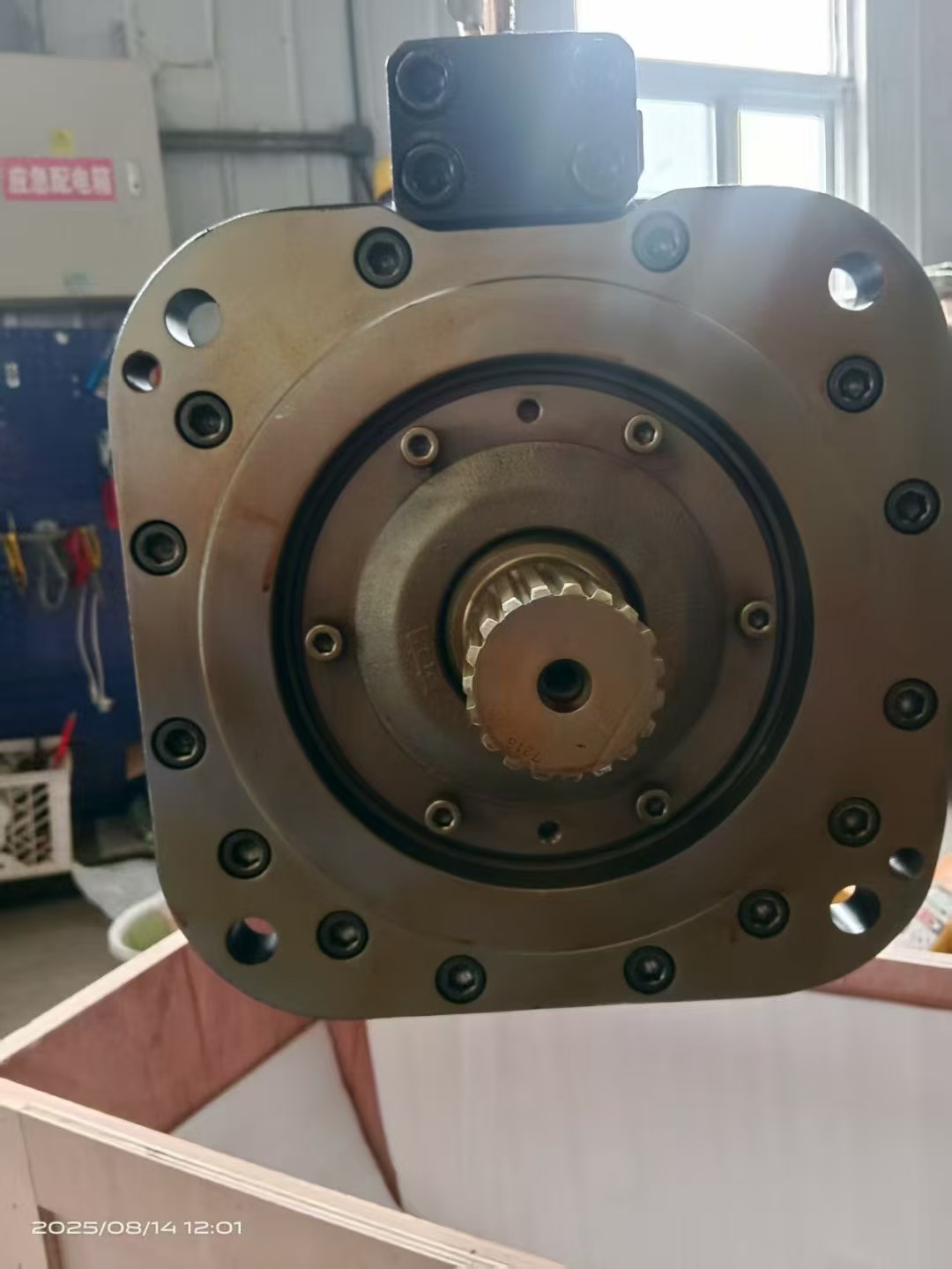 4396991 TRAVEL MOTOR  for  EX1800-3,EX1900-6