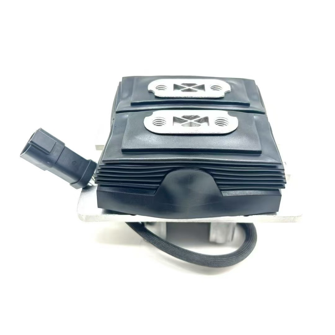 CAT320GC 561-Electrically controlled foot pedal valve
