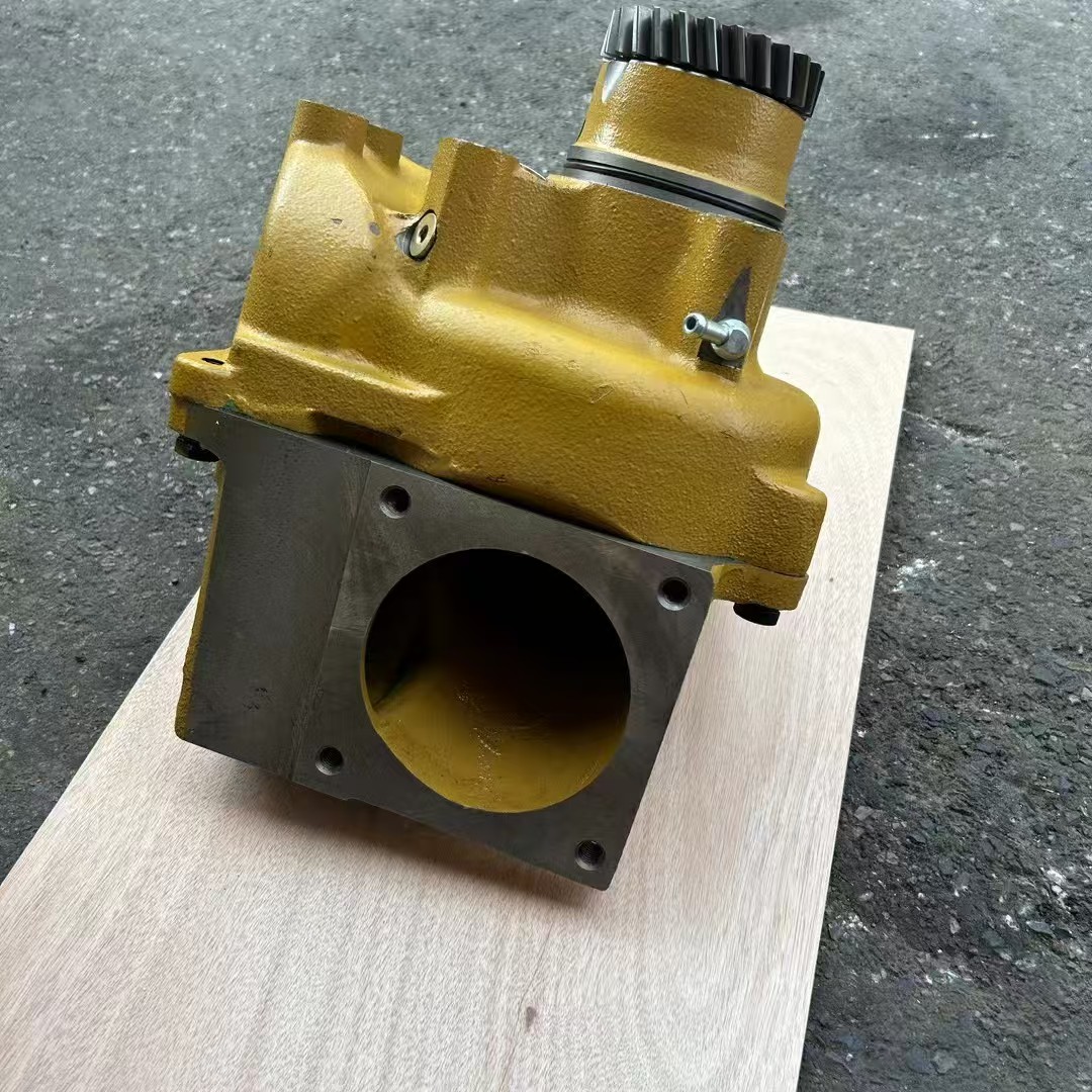 Komatsu OEM WATER PUMP in stock 6219-61-1100  6215-61-1506   6219-61-1102 Pump