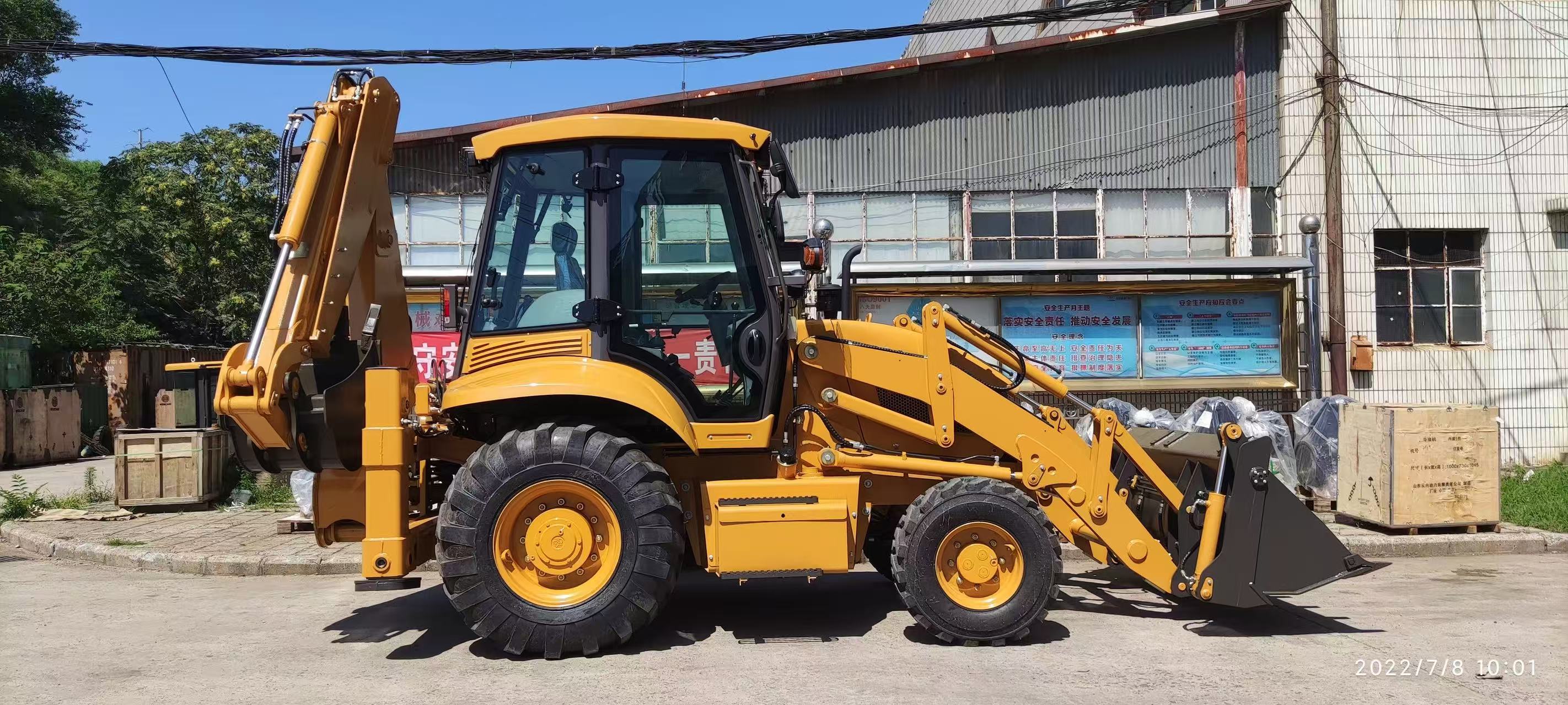 7.6-ton four-wheel drive fully liquid-filled wheeled excavator