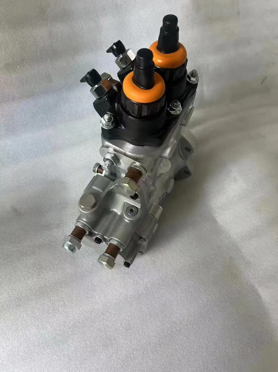 Komatsu/Cummins engine fuel pump model 6219-71-1101. 6219-71-1201. 6219-71-1101