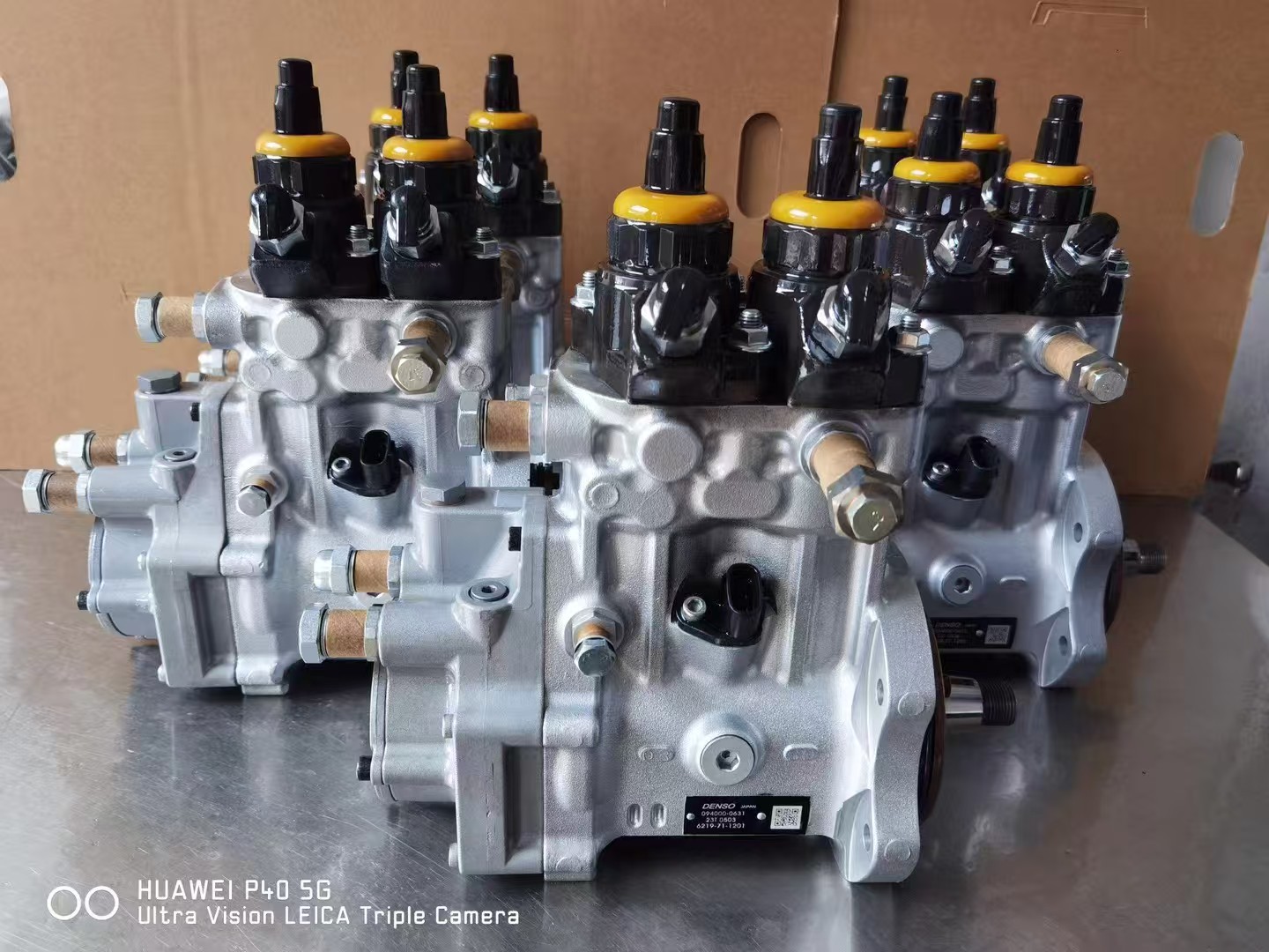 Komatsu/Cummins engine fuel pump model 6219-71-1101. 6219-71-1201. 6219-71-1101