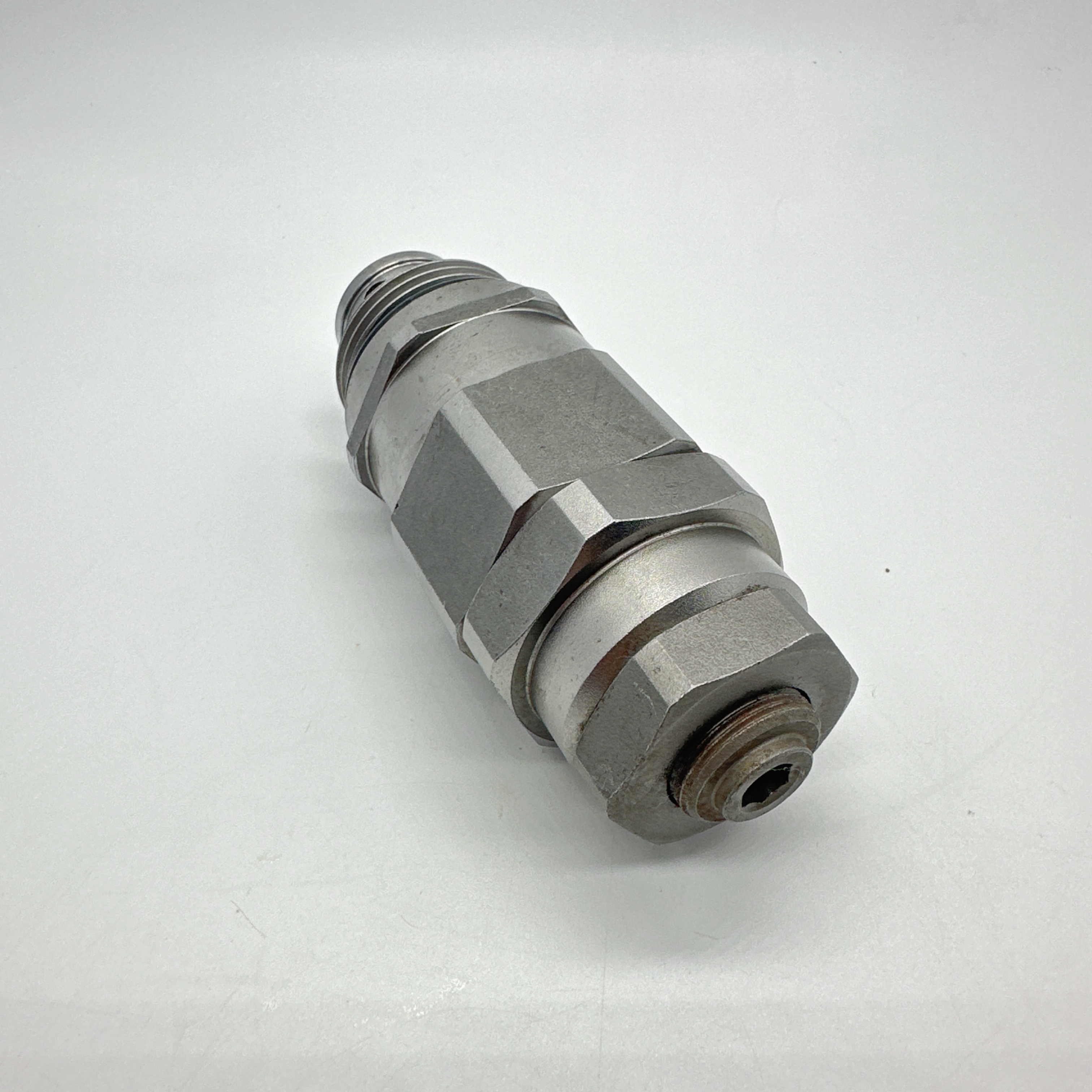 CAT329 auxiliary relief valve