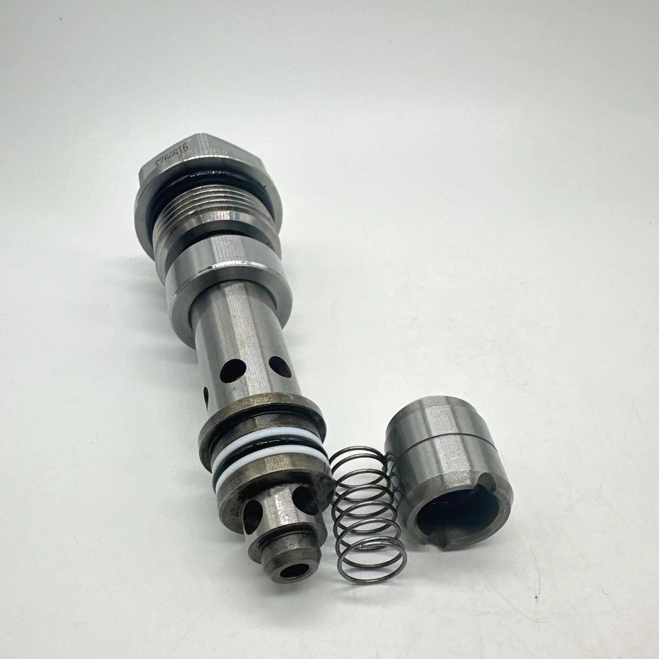 /Hitachi EX200-2 Travel Overflow Valve// 9192656 9185757