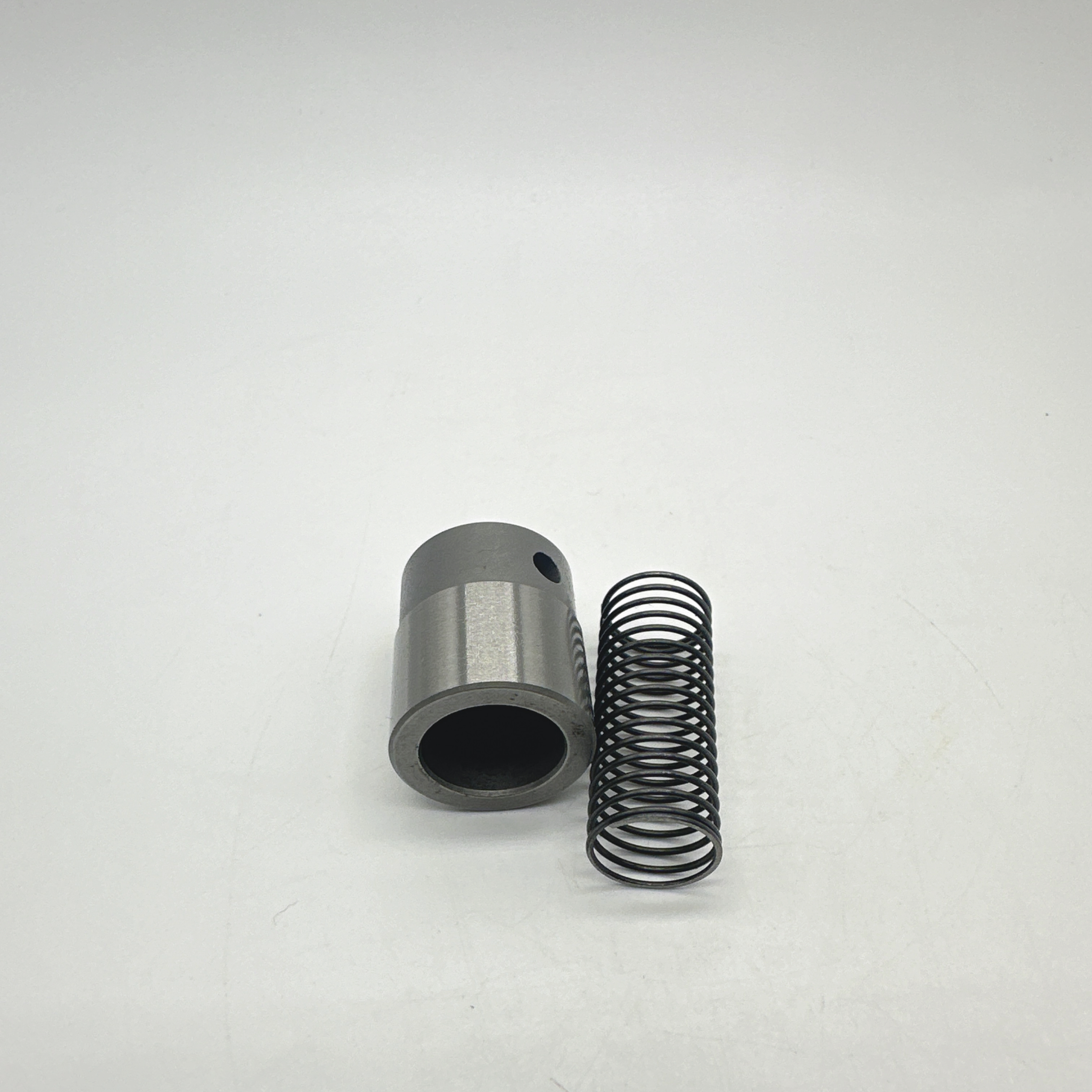 Komatsu PC60-7 valve core + valve sleeve