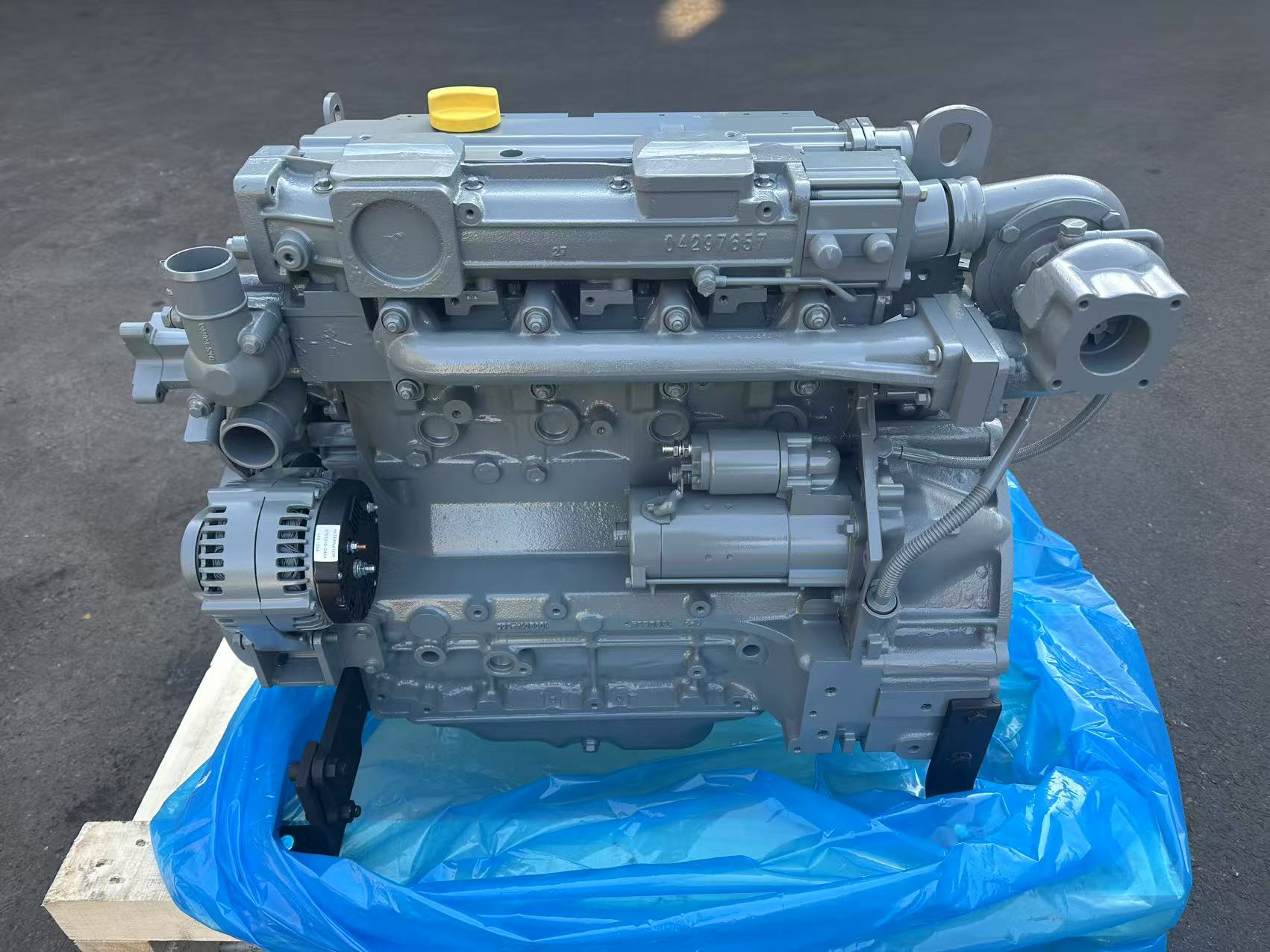 German DEUTZ engine, model BF 4M2012. Code C3U172.